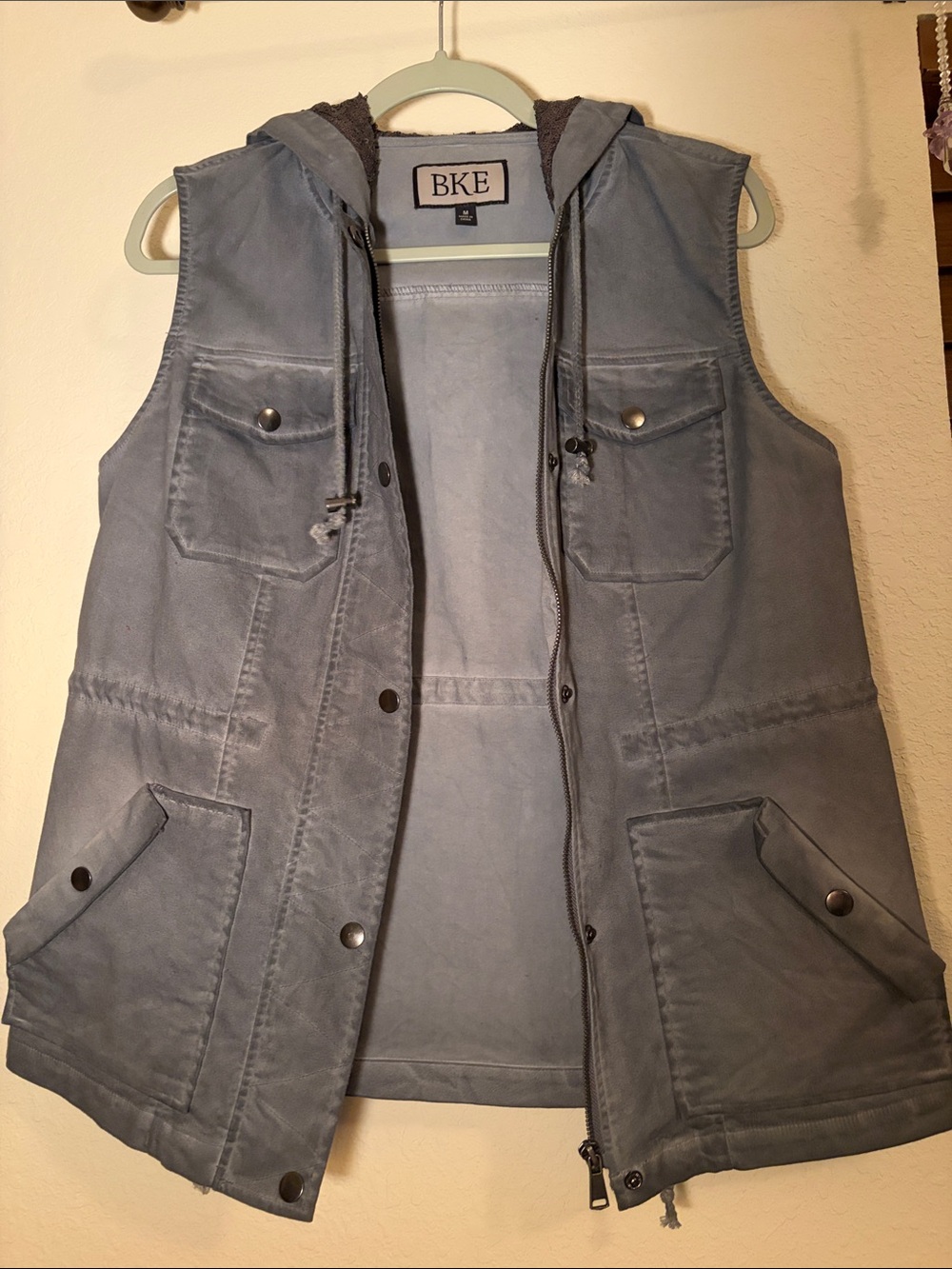 BKE Hooded Sleeveless Utility Vest in Faded Gray - Picture 4 of 9